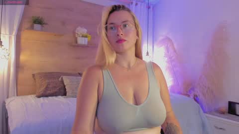 ANTARA REY online show from 31, 12, 2024