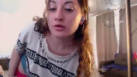 Snapshot of helen_adams_ chatting on 24, 6, 2026 helen_adams_ online show from 24, 6, 2026
