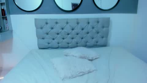 helen_curly online show from 30, 1, 2025