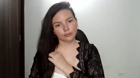 helena online show from 24, 10, 2025