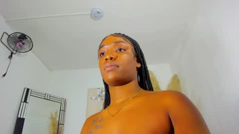 Snapshot of helena_copper chatting on 6, 12, 2024 HELENA COPPER online show from 6, 12, 2024