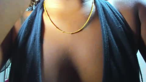 Snapshot of helena_copper chatting on 16, 12, 2024 HELENA COPPER online show from 16, 12, 2024