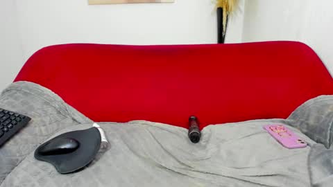 Snapshot of helena_copper chatting on 5, 2, 2025 HELENA COPPER online show from 5, 2, 2025