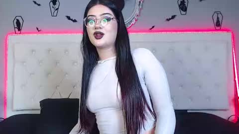 helenamorningstar online show from 12, 12, 2024