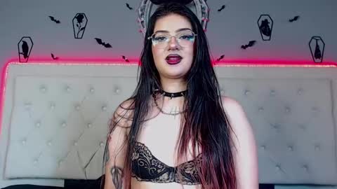 helenamorningstar online show from 20, 2, 2025