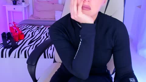 Snapshot of helenaregal chatting on 14, 12, 2024 Helena online show from 14, 12, 2024