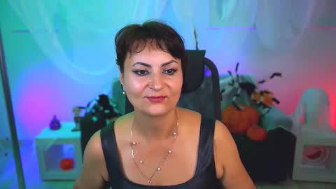 helenbeler online show from 24, 10, 2025