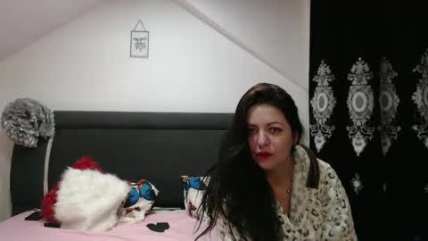 helenhh online show from 20, 2, 2025