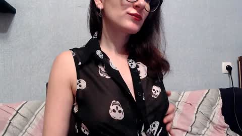 Snapshot of helenred chatting on 30, 12, 2024 HelenRed online show from 30, 12, 2024