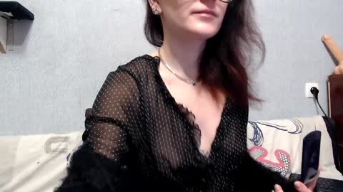 Snapshot of helenred chatting on 20, 1, 2025 HelenRed online show from 20, 1, 2025