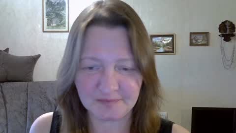 helgacharming online show from 10, 7, 2026