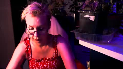 Snapshot of helgahimmele chatting on 29, 6, 2026 Helga online show from 29, 6, 2026