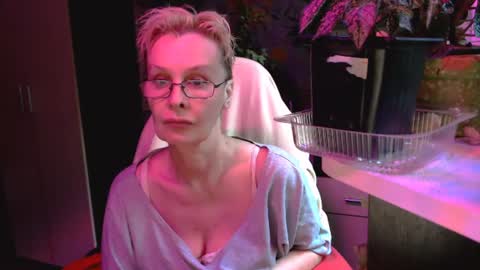 Snapshot of helgahimmele chatting on 30, 6, 2026 Helga online show from 30, 6, 2026