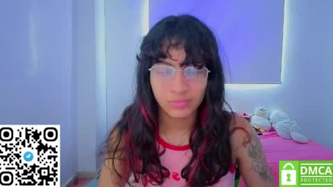 Helia Transfem and Amy online show from 1, 4, 2026
