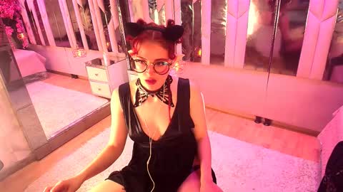 Heliconia online show from 9, 9, 2025