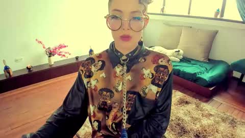 Heliconia online show from 8, 2, 2026