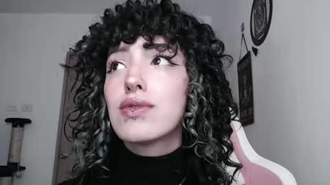 Snapshot of hell_666_xxx chatting on 4, 1, 2025 cher online show from 4, 1, 2025