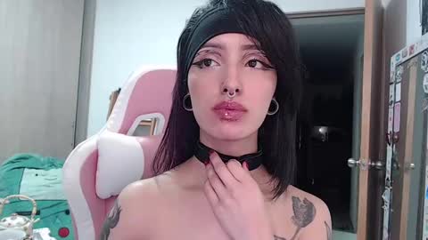 Snapshot of hell_666_xxx chatting on 19, 1, 2025 cher online show from 19, 1, 2025