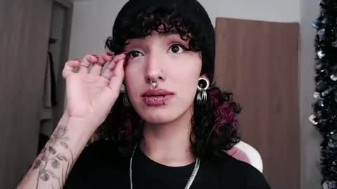 Snapshot of hell_666_xxx chatting on 4, 3, 2025 cher online show from 4, 3, 2025