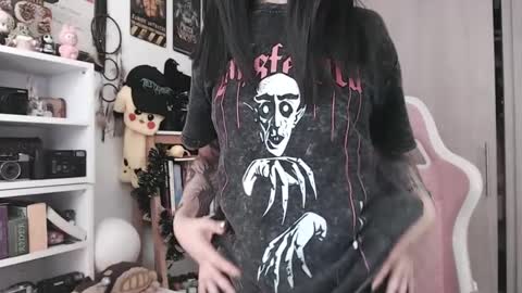 Snapshot of hell_666_xxx chatting on 5, 10, 2025 cher online show from 5, 10, 2025