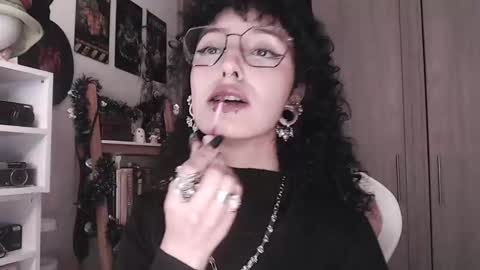 Snapshot of hell_666_xxx chatting on 15, 10, 2025 cher online show from 15, 10, 2025