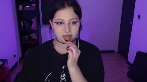 Snapshot of hell_dancer_ chatting on 11, 3, 2025 Lexa online show from 11, 3, 2025