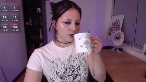 Snapshot of hell_dancer_ chatting on 8, 9, 2025 Lexa online show from 8, 9, 2025