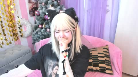 Snapshot of hell_fairy chatting on 10, 1, 2025 Laura online show from 10, 1, 2025