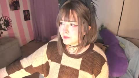 Snapshot of hell_fairy chatting on 11, 9, 2025 Laura online show from 11, 9, 2025