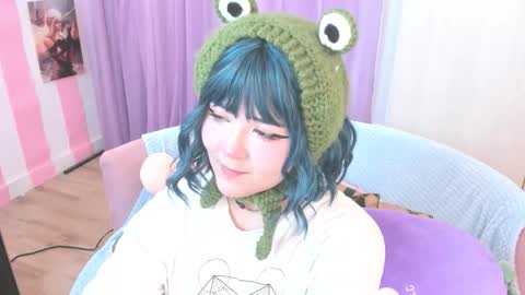 Snapshot of hell_fairy chatting on 18, 10, 2025 Laura online show from 18, 10, 2025