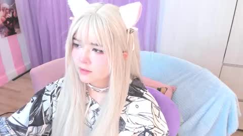 Snapshot of hell_fairy chatting on 19, 10, 2025 Laura online show from 19, 10, 2025