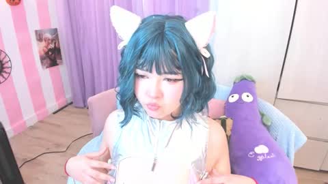 Snapshot of hell_fairy chatting on 23, 10, 2025 Laura online show from 23, 10, 2025