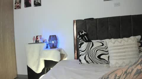 helldy_666 online show from 27, 4, 2026