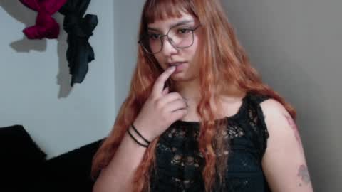 hellen_max_ online show from 24, 7, 2026