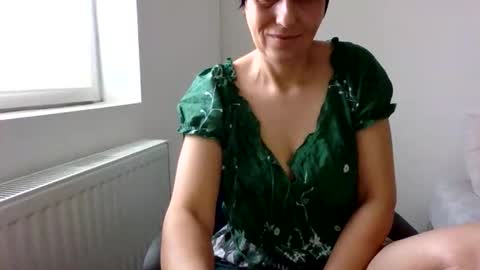 Snapshot of hellenella chatting on 3, 11, 2025 Hellen online show from 3, 11, 2025