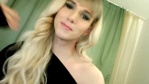 Snapshot of hellenspellman chatting on 6, 3, 2025 Helen Spellman online show from 6, 3, 2025