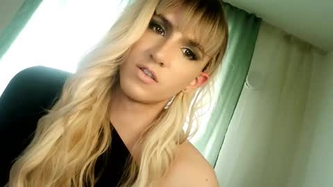 Snapshot of hellenspellman chatting on 7, 3, 2025 Helen Spellman online show from 7, 3, 2025