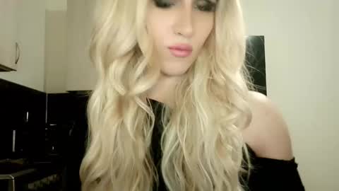 Snapshot of hellenspellman chatting on 8, 3, 2025 Helen Spellman online show from 8, 3, 2025