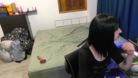 Hayley online show from 8, 5, 2026