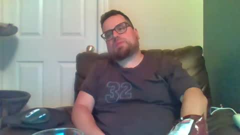 Snapshot of hellflow chatting on 10, 10, 2025 hellflow online show from 10, 10, 2025