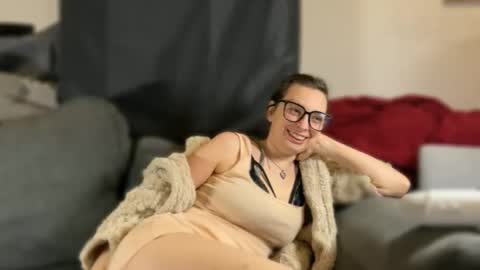 Katie 3 online show from 14, 3, 2026