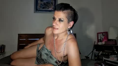 Cleo online show from 1, 1, 2025