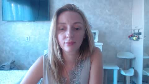 Snapshot of hellokittykaty chatting on 11, 9, 2025 Victory online show from 11, 9, 2025