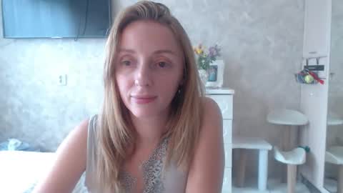 Snapshot of hellokittykaty chatting on 19, 9, 2025 Victory online show from 19, 9, 2025