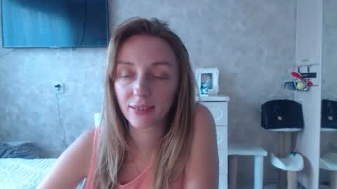 Snapshot of hellokittykaty chatting on 14, 10, 2025 Victory online show from 14, 10, 2025