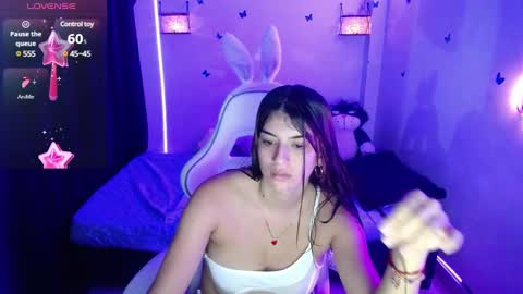 helloo_kityy25 online show from 25, 2, 2025