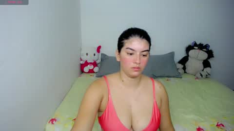 Snapshot of helloo_kityy25 chatting on 2, 7, 2026 helloo_kityy25 online show from 2, 7, 2026