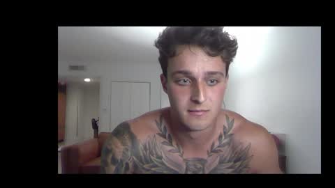 Snapshot of henrydesanti chatting on 13, 4, 2026 henrydesanti online show from 13, 4, 2026