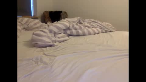 Henryhipster  sub  spank useme new Europe Twink kiss first fit kinky naughty online show from 10, 10, 2025