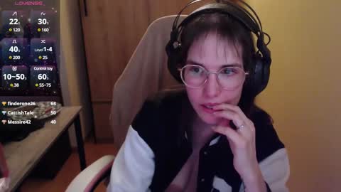 HeraLuna  online show from 14, 12, 2024